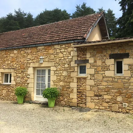 Konukevi Le Cuvier 4*